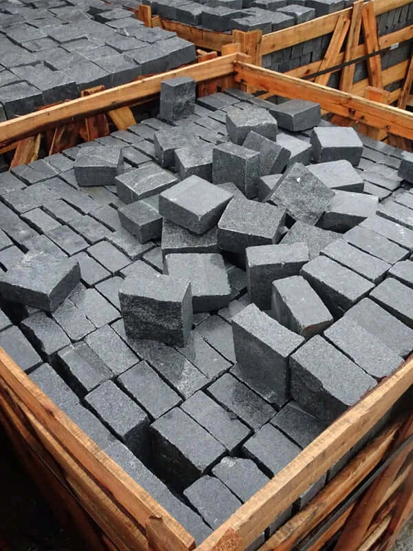 Black Granite Cobblestone 200x100