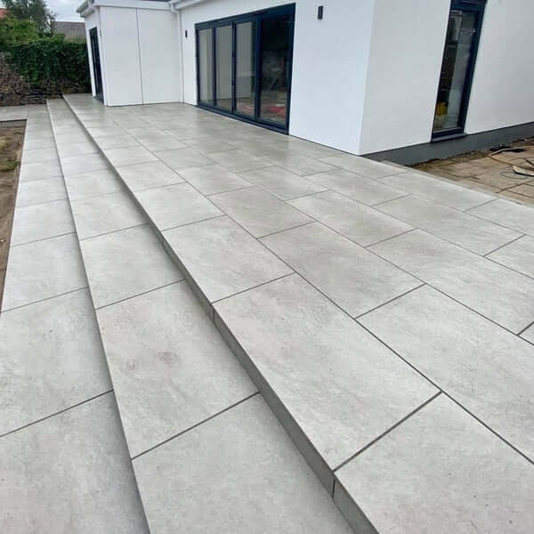 Outdoor Sheffield Stone Paving Slabs – 900x600mm Textured Surface