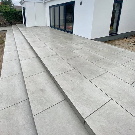 Outdoor Sheffield Stone Paving Slabs – 900x600mm Textured Surface