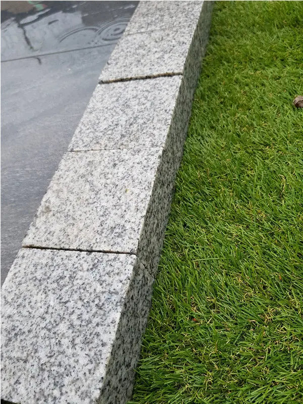 Silver granite flamed cobbles and anti-slip stone setts UK