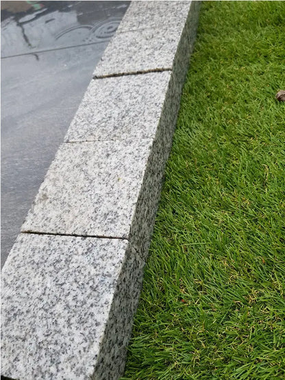 Silver granite flamed cobbles and anti-slip stone setts UK