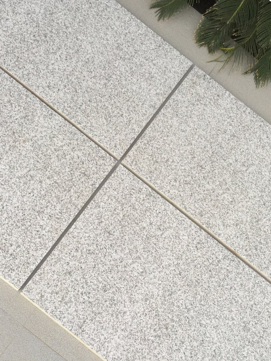Silver Grey Granite Porcelain Paving Slabs 900x600x20 mm (21.6 SQM, 40 Slabs Per Pack)
