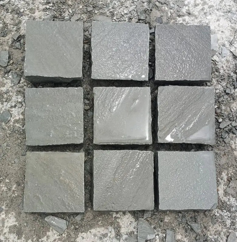 Wet-look natural stone cobbles and cobblestone setts for paths and driveways UK