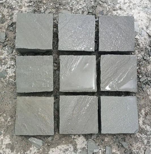 Wet-look natural stone cobbles and cobblestone setts for paths and driveways UK